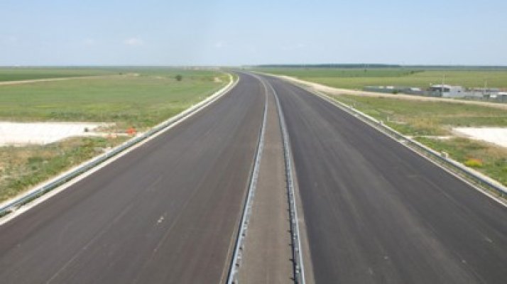 CNADNR: Constructorul Autostrăzii Orăștie-Sibiu va începe din 15 august să repare fisurile de pe tronsonul Cunța-Săliște, pe costurile lui